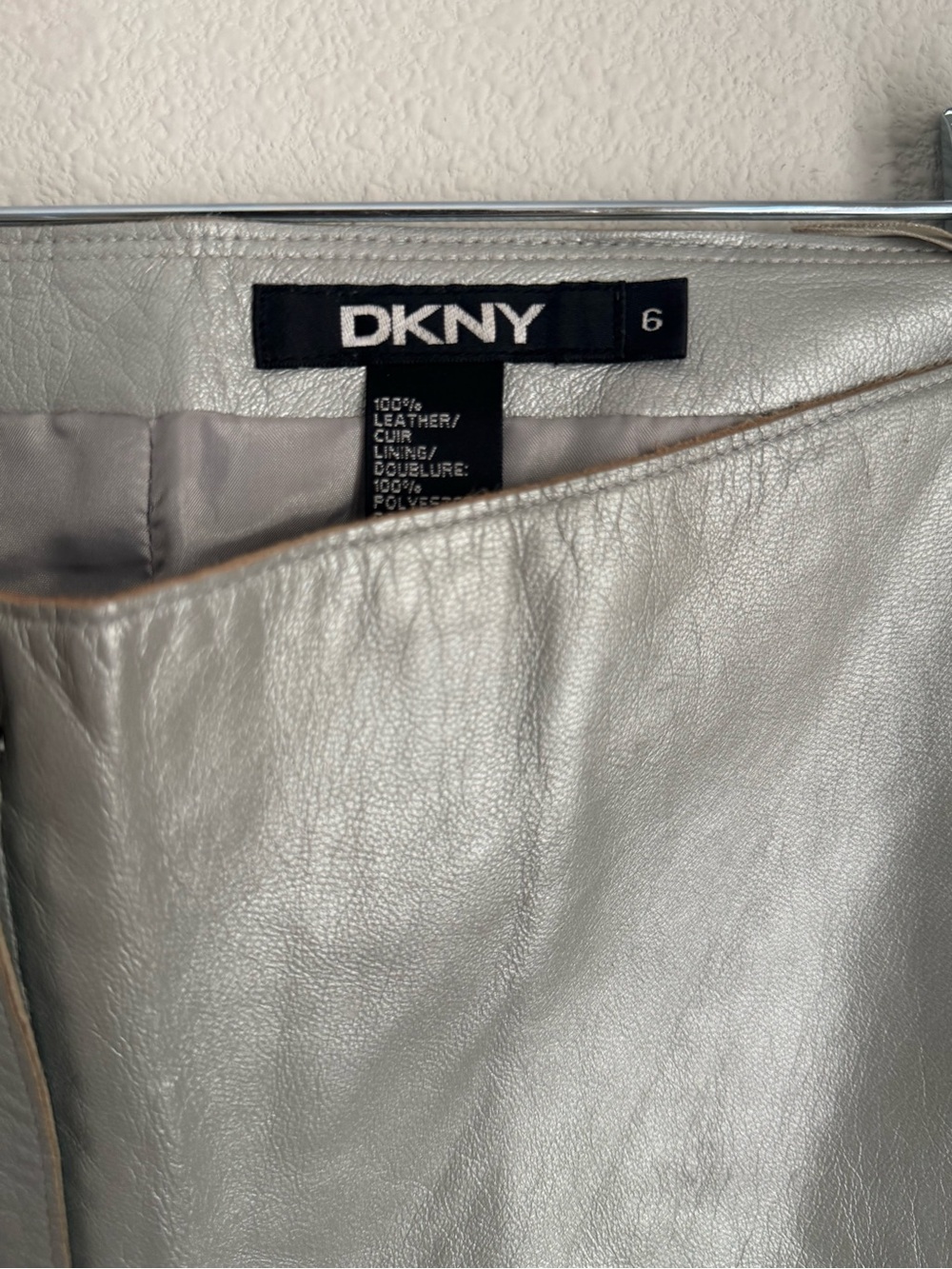 Vintage Y2K DKNY Metallic Silver Genuine Leather Pants - Sz 6 - Picture 4 of 11